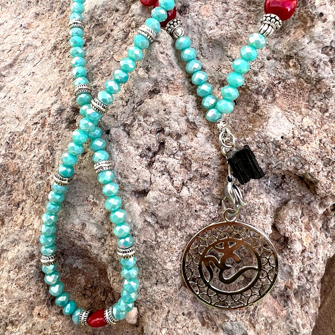 Amuletos, rosarios y colgantes benditos - Salvate Si Puedes